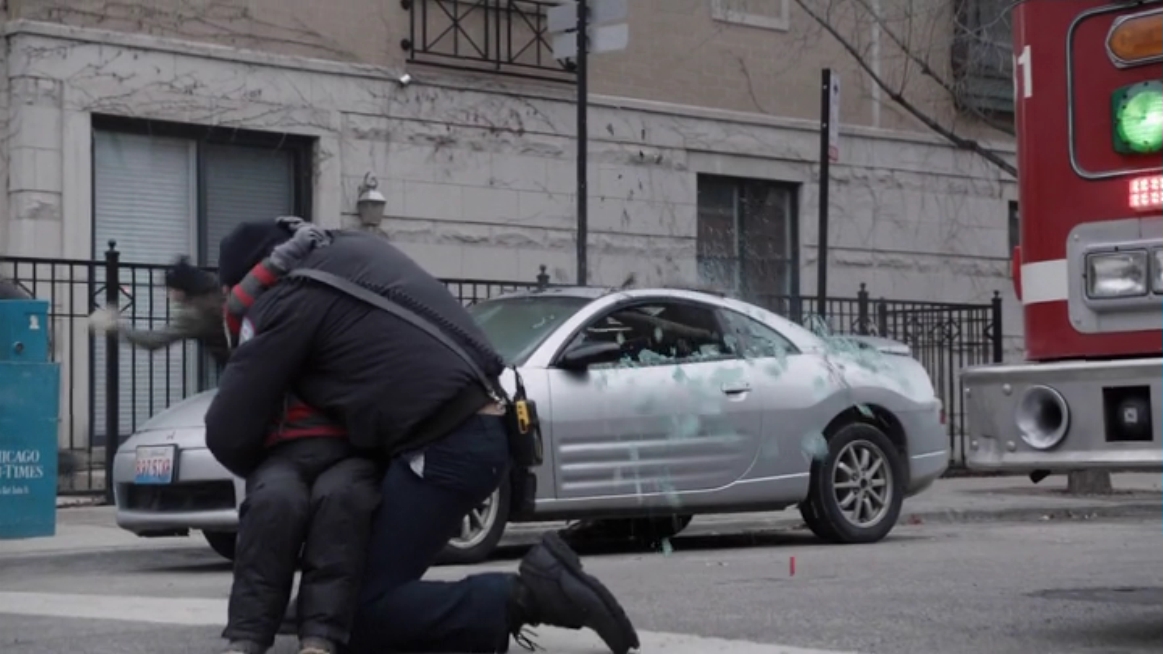 VampireDiariesWorld_dot_nl-ChigagoFire4x16-0247.jpg