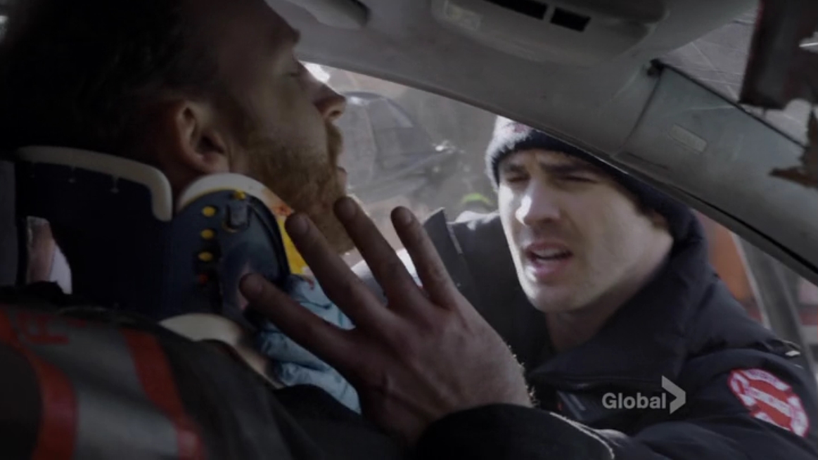 VampireDiariesWorld_dot_nl-ChigagoFire4x16-0323.jpg