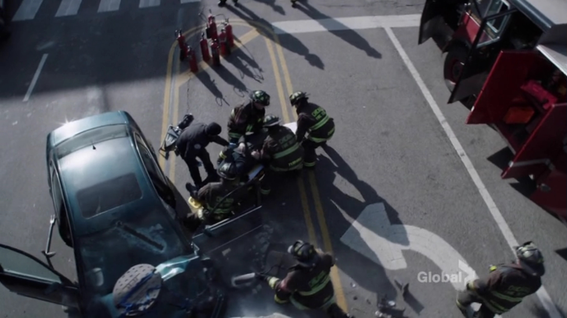 VampireDiariesWorld_dot_nl-ChigagoFire4x16-0335.jpg