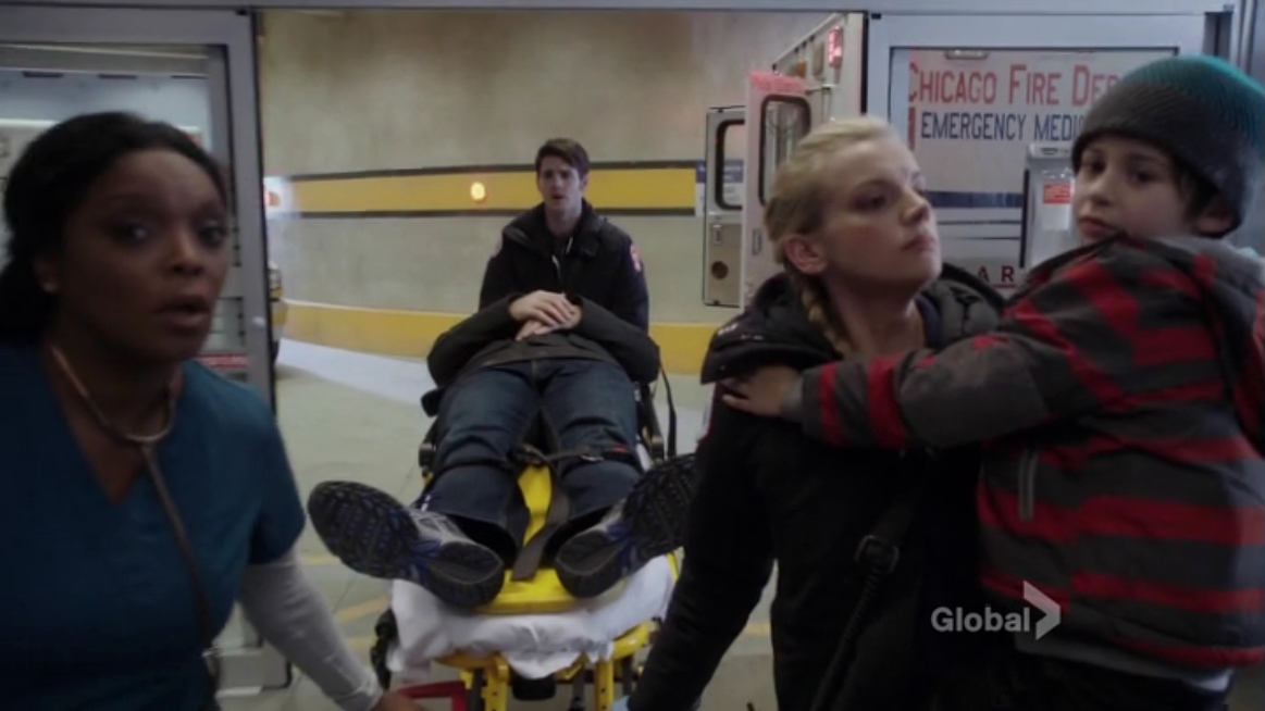 VampireDiariesWorld_dot_nl-ChigagoFire4x16-0385.jpg