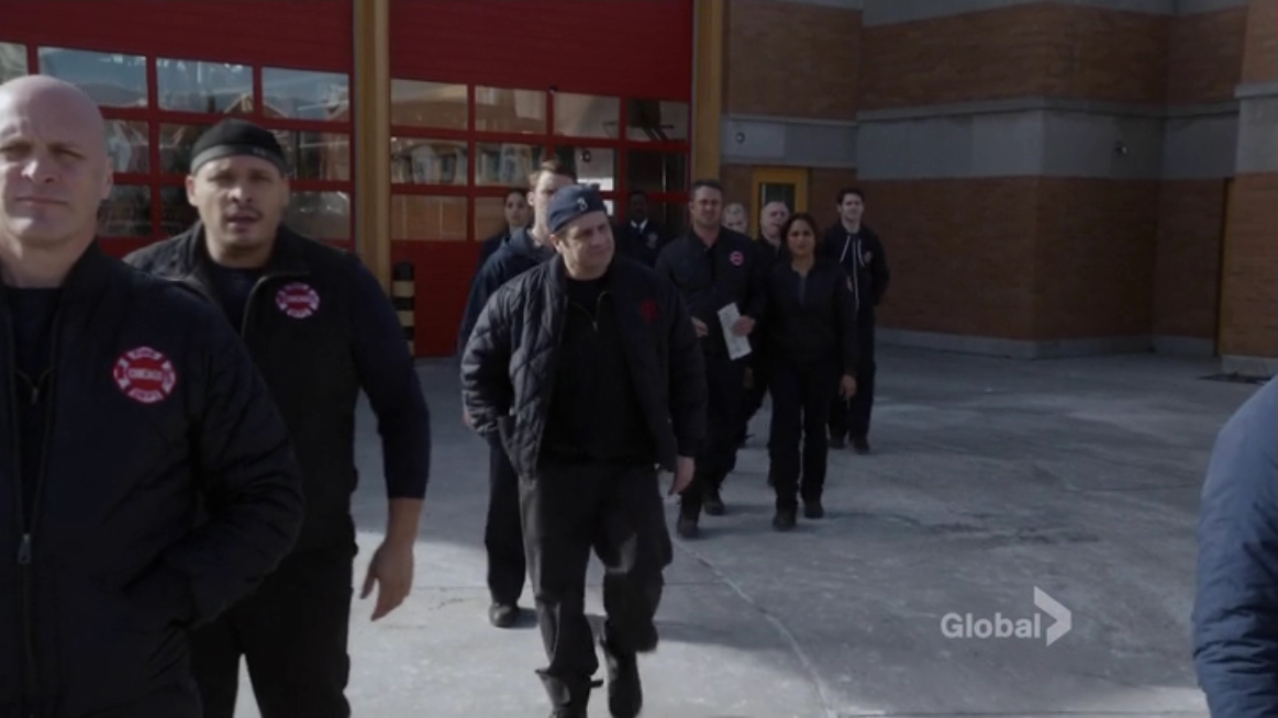VampireDiariesWorld_dot_nl-ChigagoFire4x16-0770.jpg