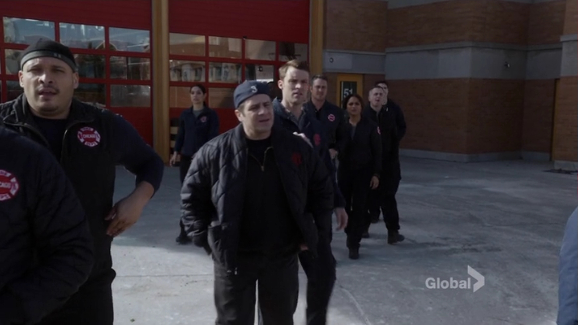 VampireDiariesWorld_dot_nl-ChigagoFire4x16-0771.jpg