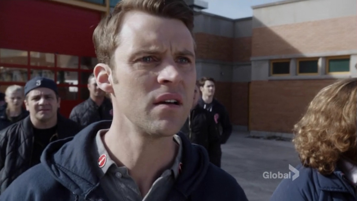 VampireDiariesWorld_dot_nl-ChigagoFire4x16-0774.jpg