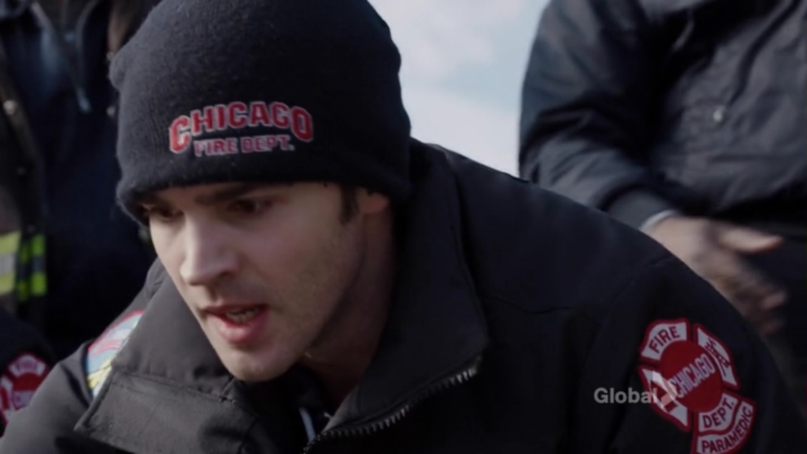 VampireDiariesWorld_dot_nl-ChigagoFire4x16-1217.jpg