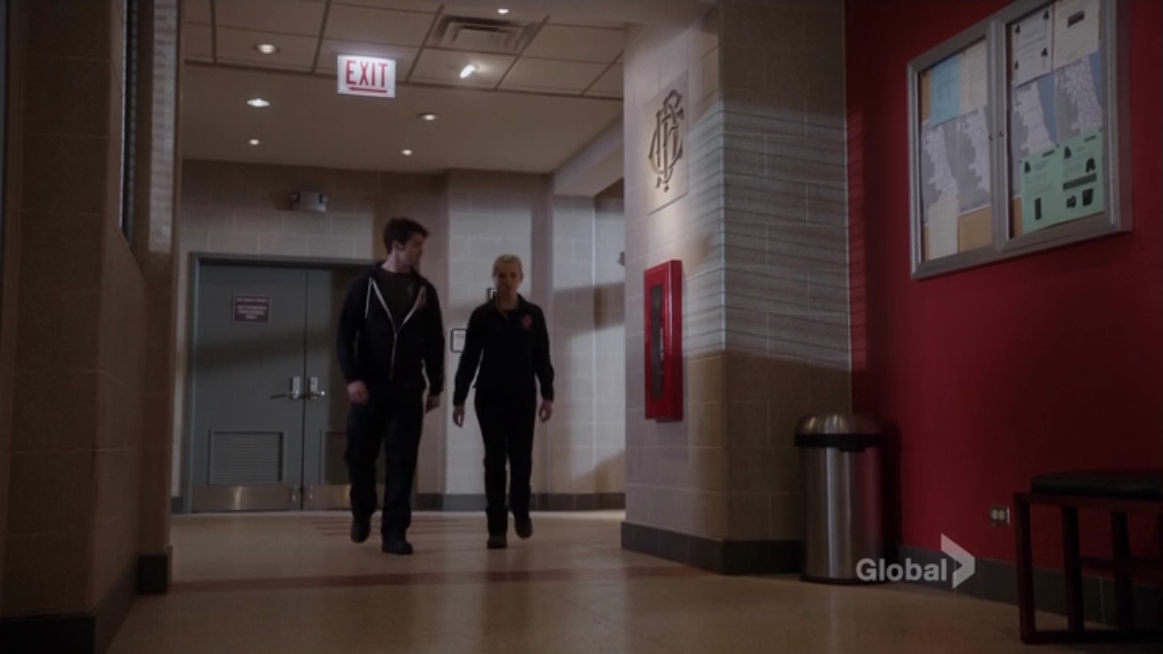 VampireDiariesWorld_dot_nl-ChigagoFire4x16-1619.jpg