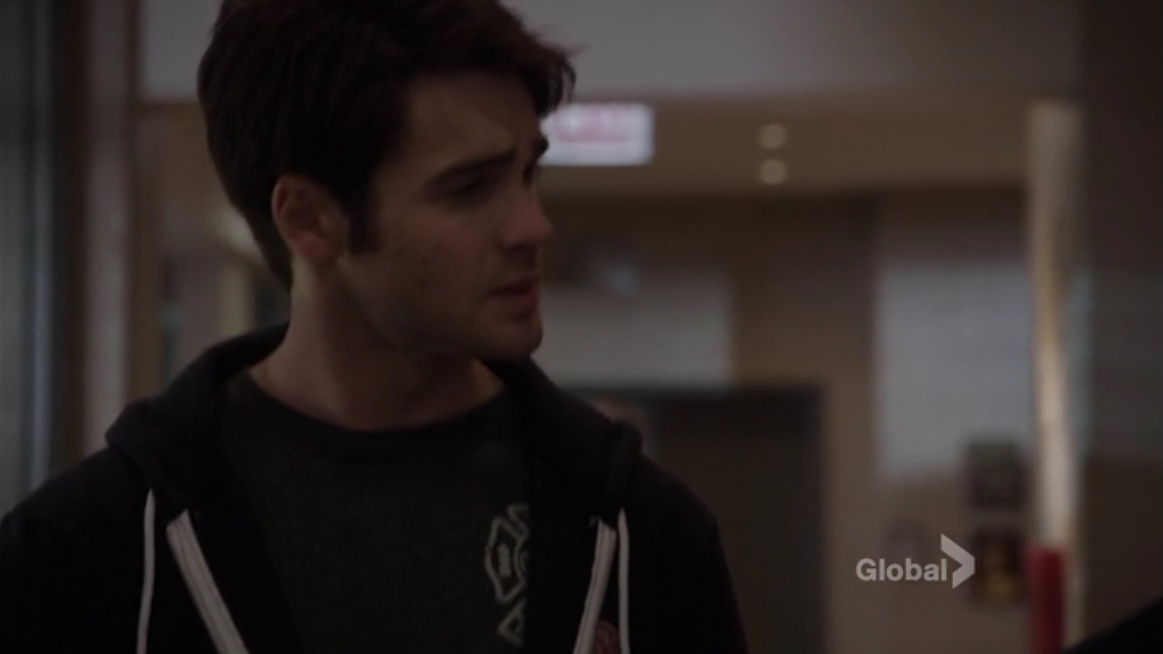VampireDiariesWorld_dot_nl-ChigagoFire4x16-1631.jpg