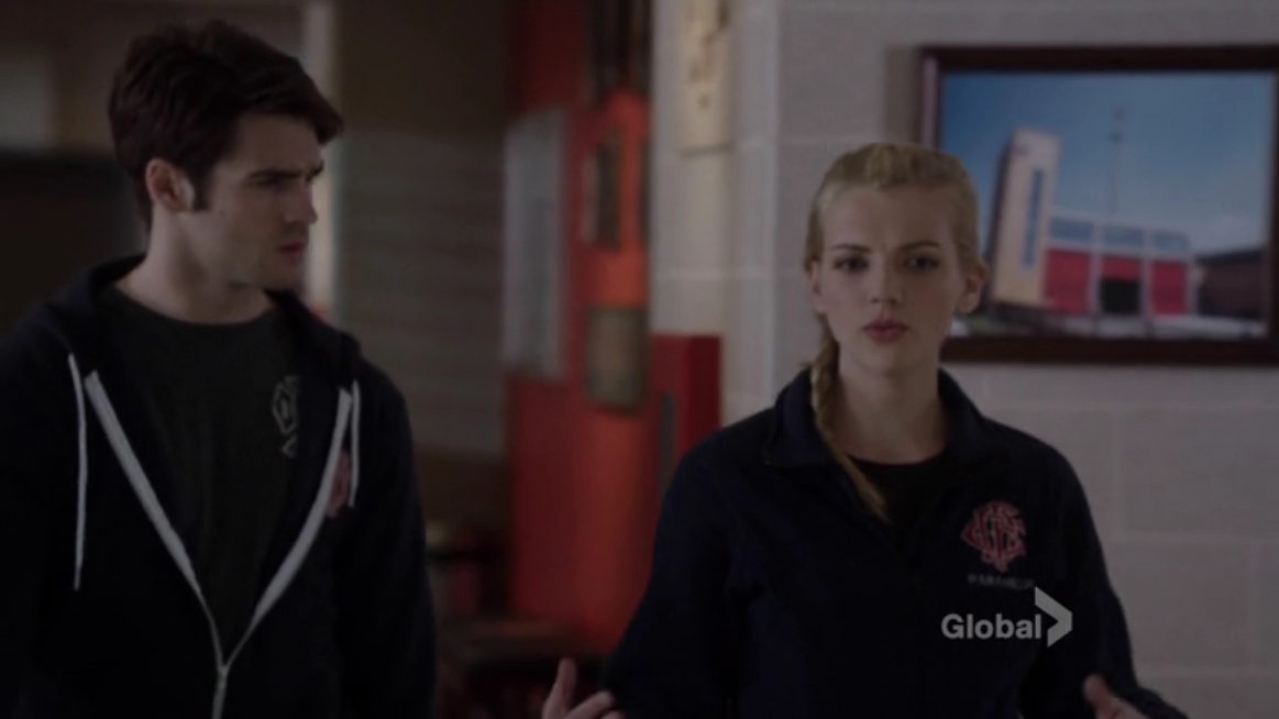 VampireDiariesWorld_dot_nl-ChigagoFire4x16-1632.jpg