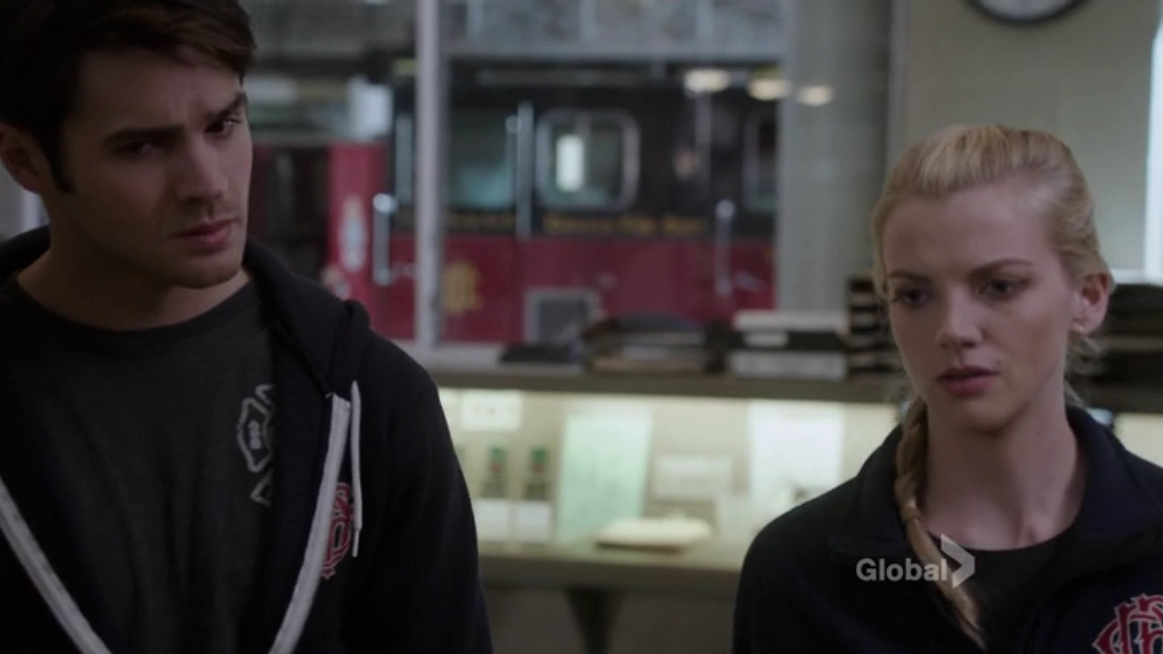 VampireDiariesWorld_dot_nl-ChigagoFire4x16-1637.jpg