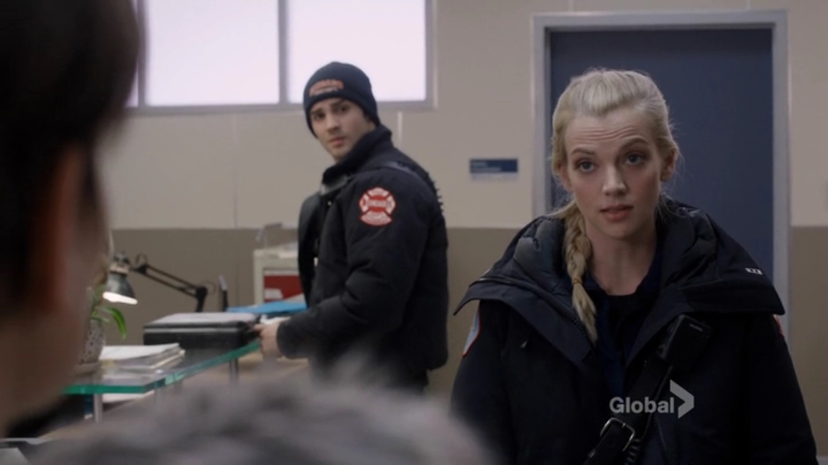 VampireDiariesWorld_dot_nl-ChigagoFire4x16-1925.jpg
