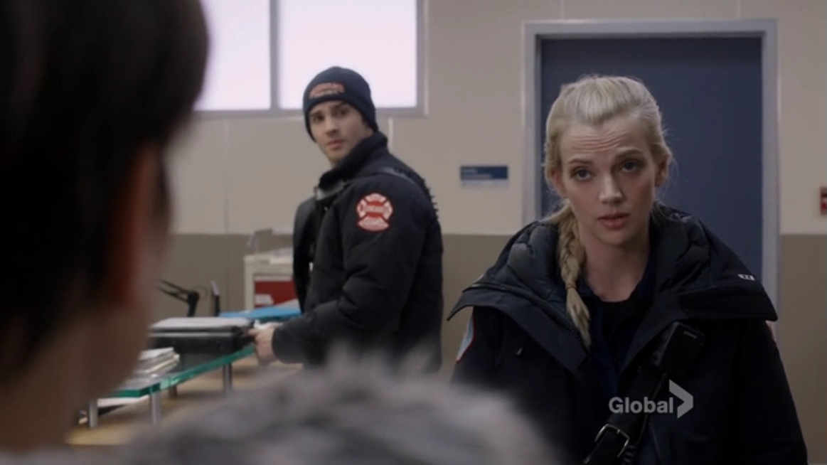 VampireDiariesWorld_dot_nl-ChigagoFire4x16-1926.jpg