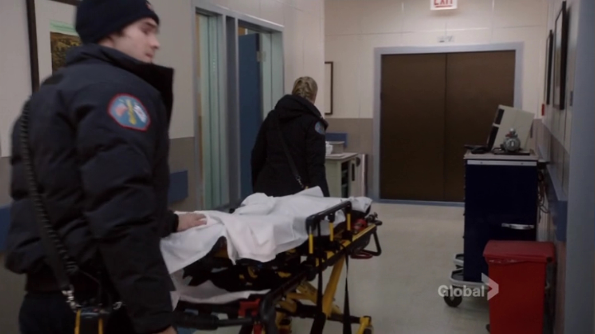 VampireDiariesWorld_dot_nl-ChigagoFire4x16-2019.jpg