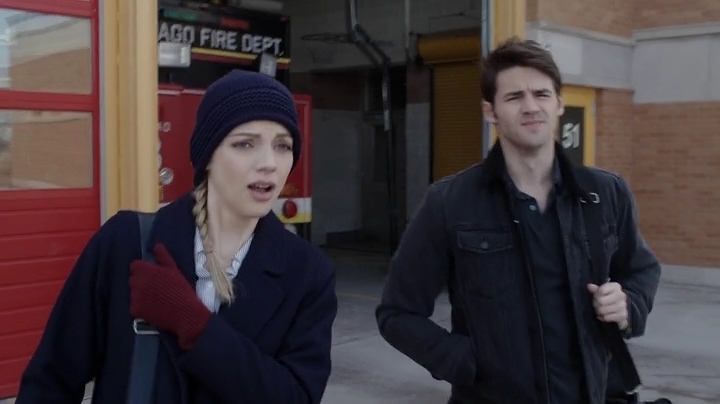 VampireDiariesWorld-dot-NL-ChigagoFire4x18-1295.jpg