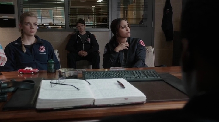 VampireDiariesWorld-dot-NL-ChigagoFire4x18-1561.jpg