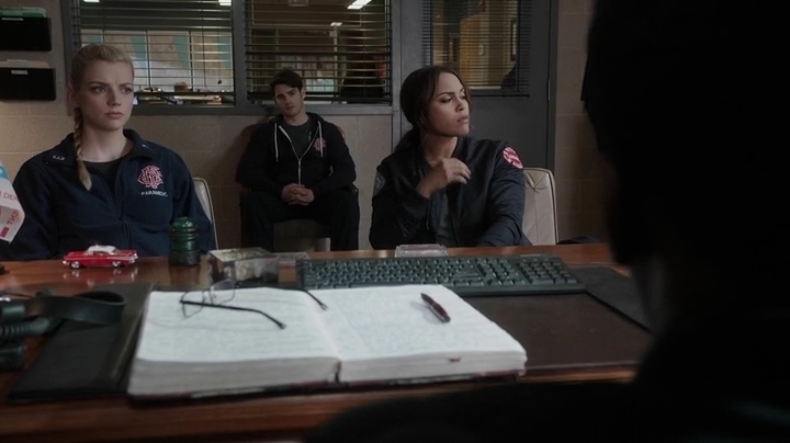 VampireDiariesWorld-dot-NL-ChigagoFire4x18-1562.jpg
