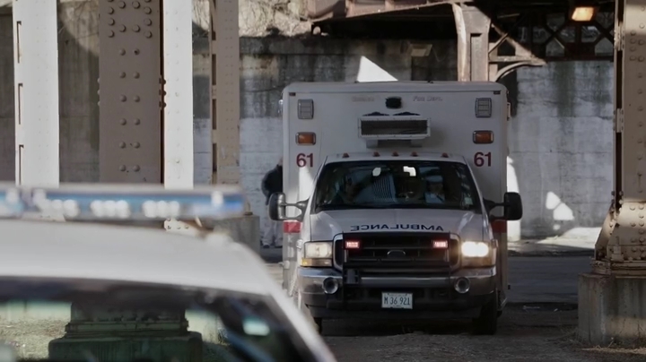 VampireDiariesWorld-dot-NL-ChigagoFire4x18-1754.jpg