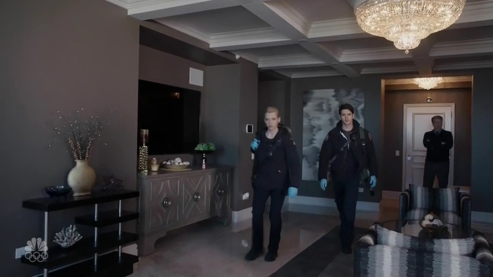 VampireDiariesWorld-dot-NL-ChigagoFire4x19-0750.jpg