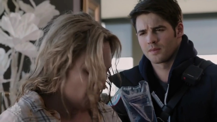 VampireDiariesWorld-dot-NL-ChigagoFire4x19-0860.jpg
