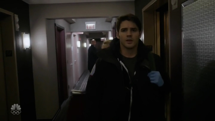 VampireDiariesWorld-dot-NL-ChigagoFire4x19-1387.jpg