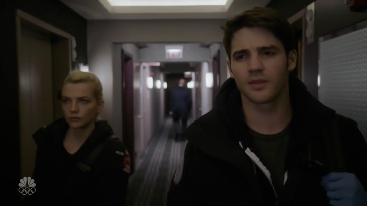 VampireDiariesWorld-dot-NL-ChigagoFire4x19-1389.jpg