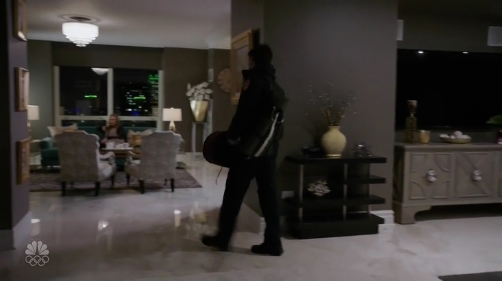 VampireDiariesWorld-dot-NL-ChigagoFire4x19-1406.jpg