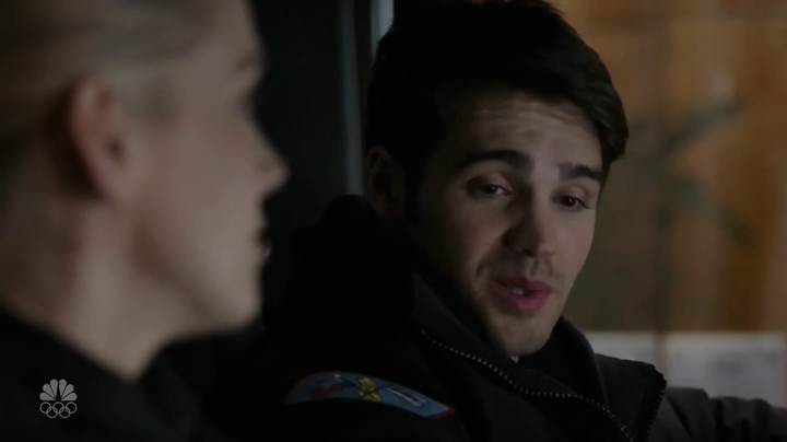 VampireDiariesWorld-dot-NL-ChigagoFire4x19-1488.jpg