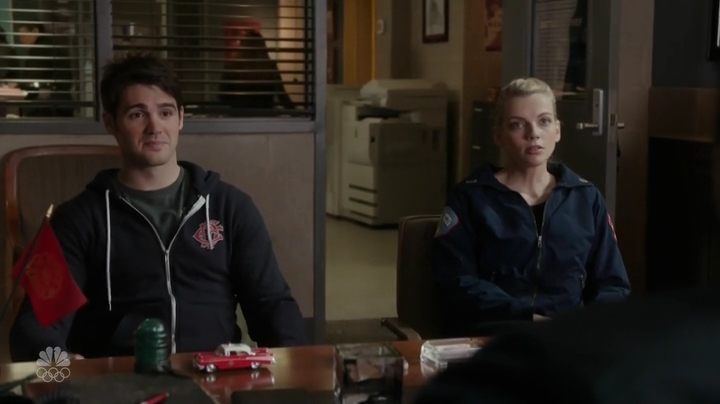 VampireDiariesWorld-dot-NL-ChigagoFire4x19-1859.jpg