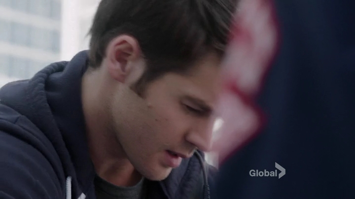 VampireDiariesWorld-dot-NL-ChigagoFire4x20-1113.jpg