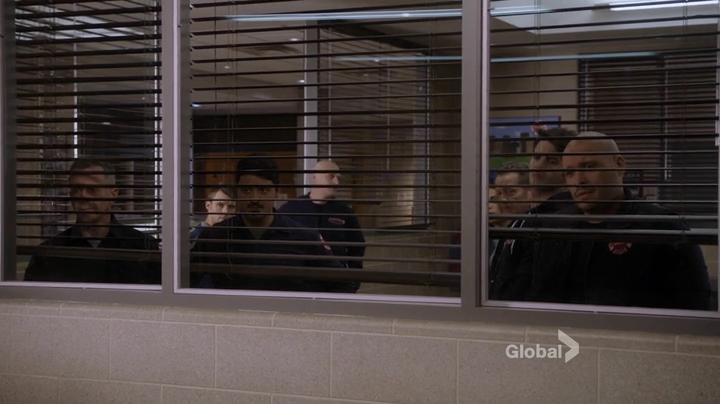 VampireDiariesWorld-dot-NL-ChigagoFire4x20-2187.jpg