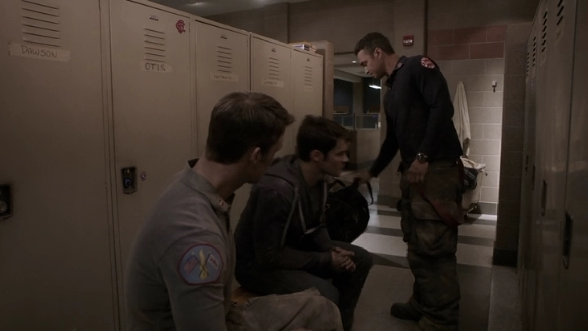 Charmed-Online-dot-NL-ChigagoFire4x22-1801.jpg