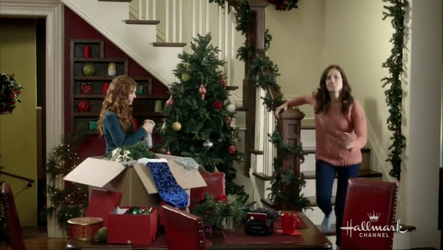 VampireDiariesWorld-dot-org_BestChristmasPartyEver0227.jpg