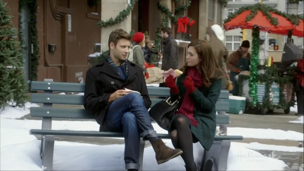 VampireDiariesWorld-dot-org_BestChristmasPartyEver1368.jpg VampireDiariesWorld-dot-org_BestChristmasPartyEver1368.jpg