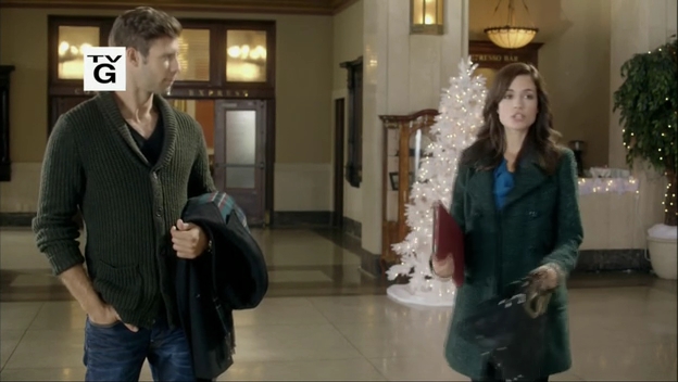 VampireDiariesWorld-dot-org_BestChristmasPartyEver1613.jpg VampireDiariesWorld-dot-org_BestChristmasPartyEver1613.jpg