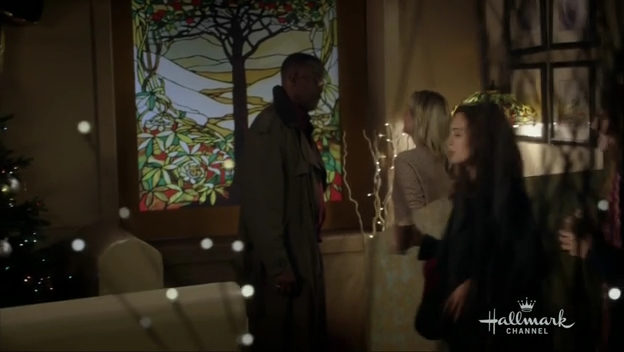VampireDiariesWorld-dot-org_BestChristmasPartyEver2449.jpg