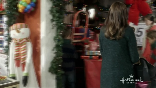 VampireDiariesWorld-dot-org_BestChristmasPartyEver3055.jpg VampireDiariesWorld-dot-org_BestChristmasPartyEver3055.jpg