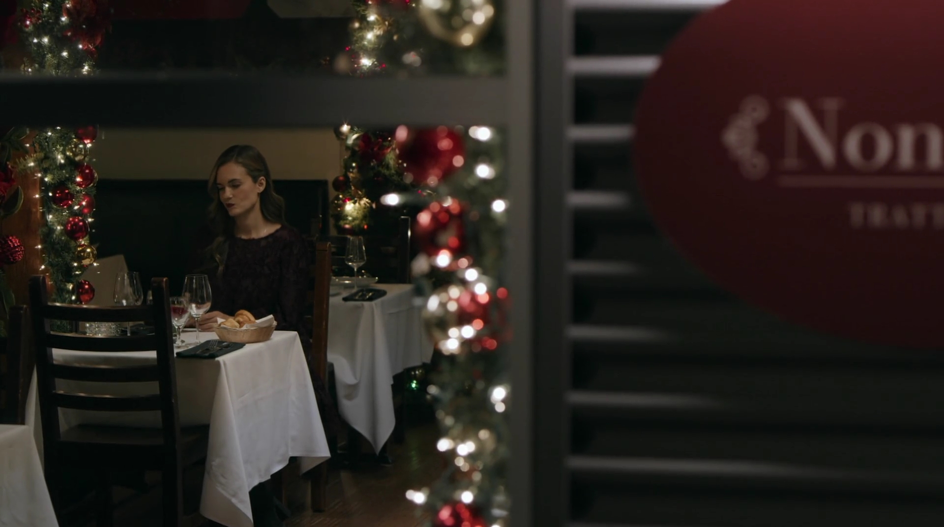 VampireDiariesWorld-dot-nl_TheChristmadPromise4029.jpg