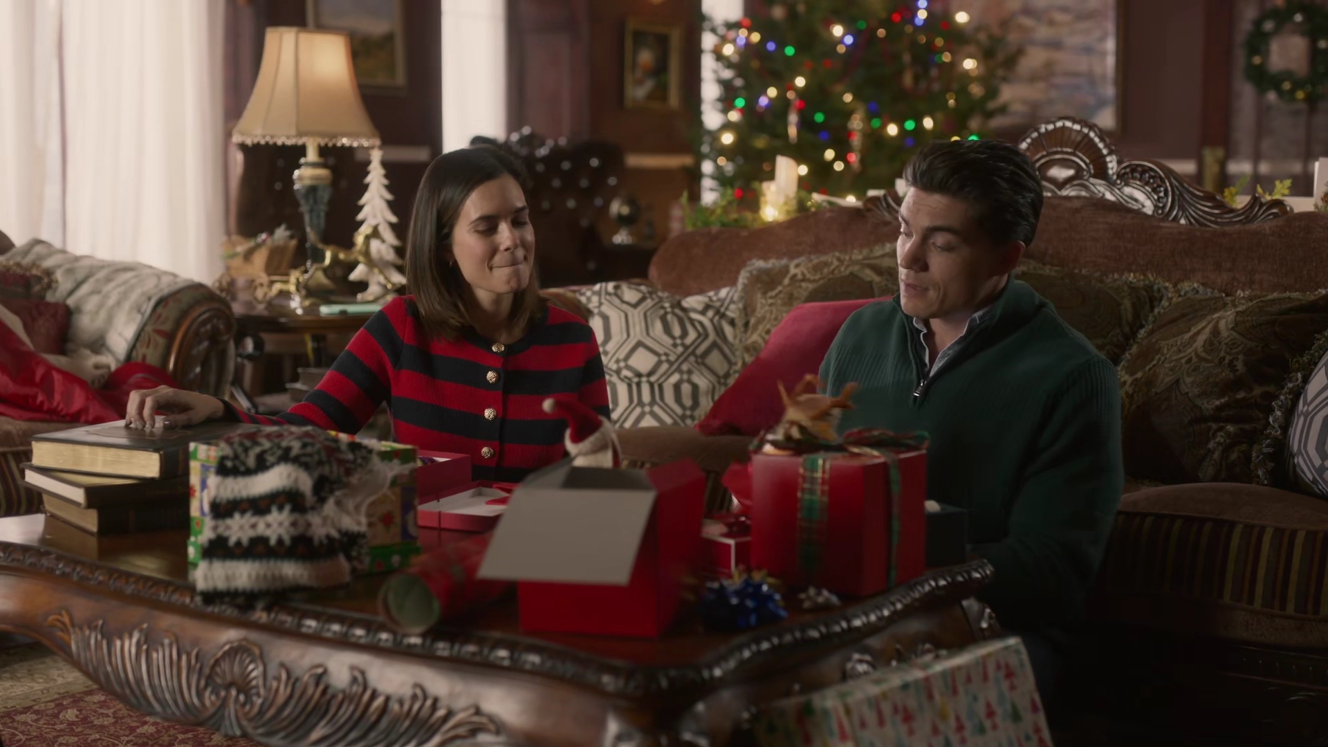 vampirediariesworld-dot-nl_TwasTheNightBeforeChristmas2524.jpg
