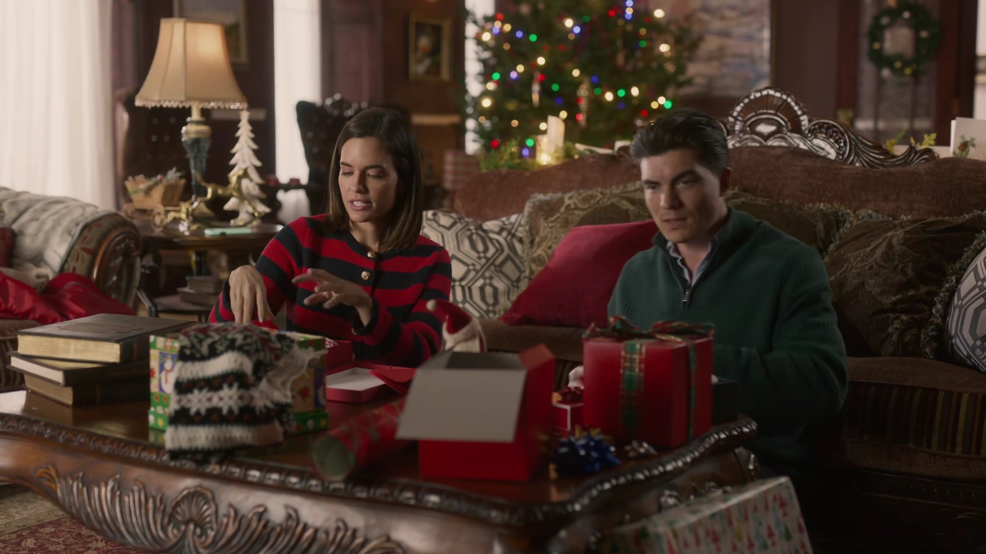 vampirediariesworld-dot-nl_TwasTheNightBeforeChristmas2530.jpg