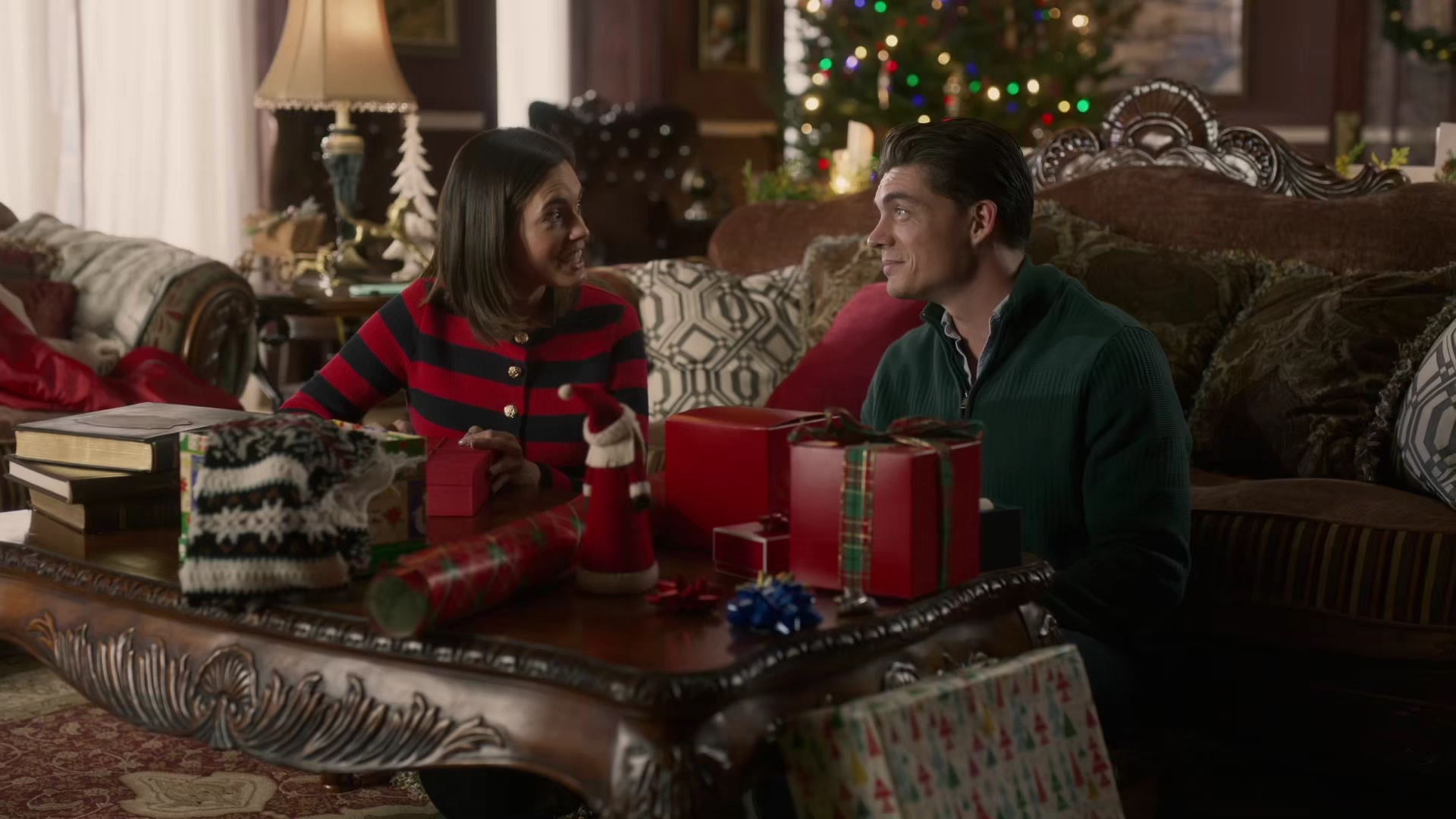 vampirediariesworld-dot-nl_TwasTheNightBeforeChristmas2545.jpg