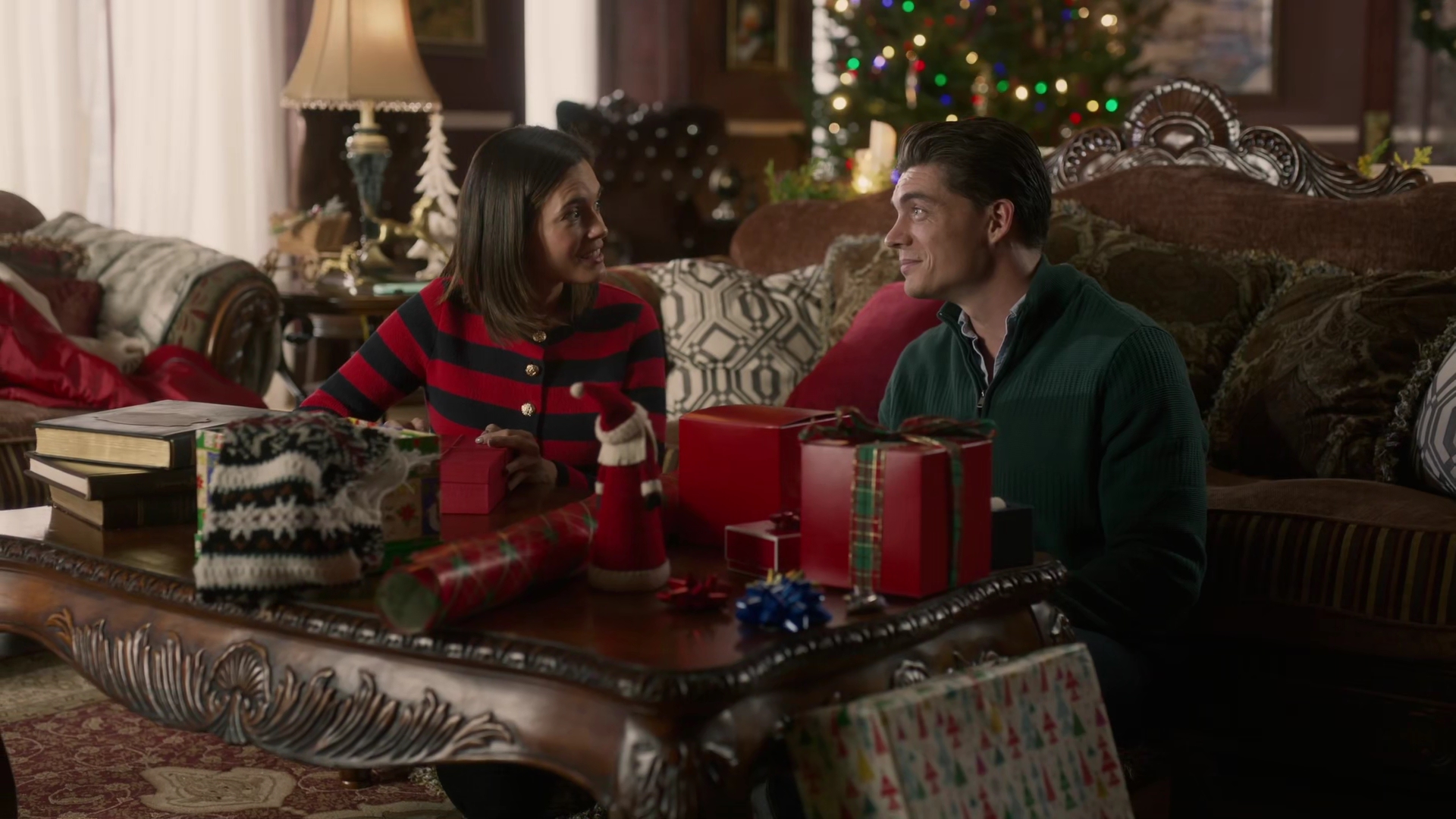 vampirediariesworld-dot-nl_TwasTheNightBeforeChristmas2546.jpg