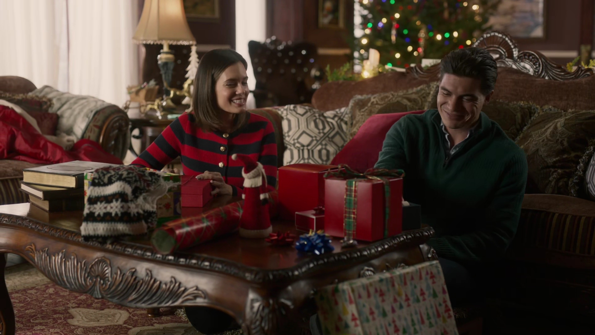 vampirediariesworld-dot-nl_TwasTheNightBeforeChristmas2549.jpg