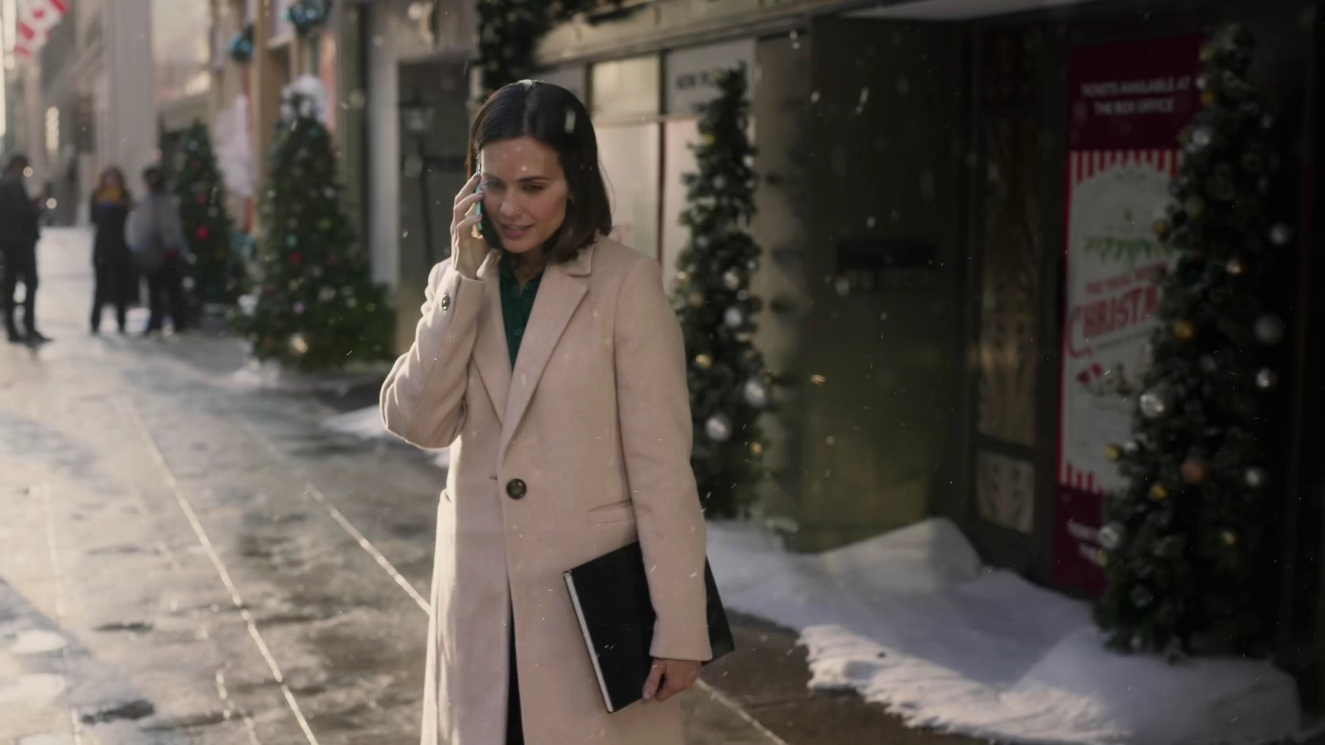 vampirediariesworld-dot-nl_TwasTheNightBeforeChristmas2584.jpg