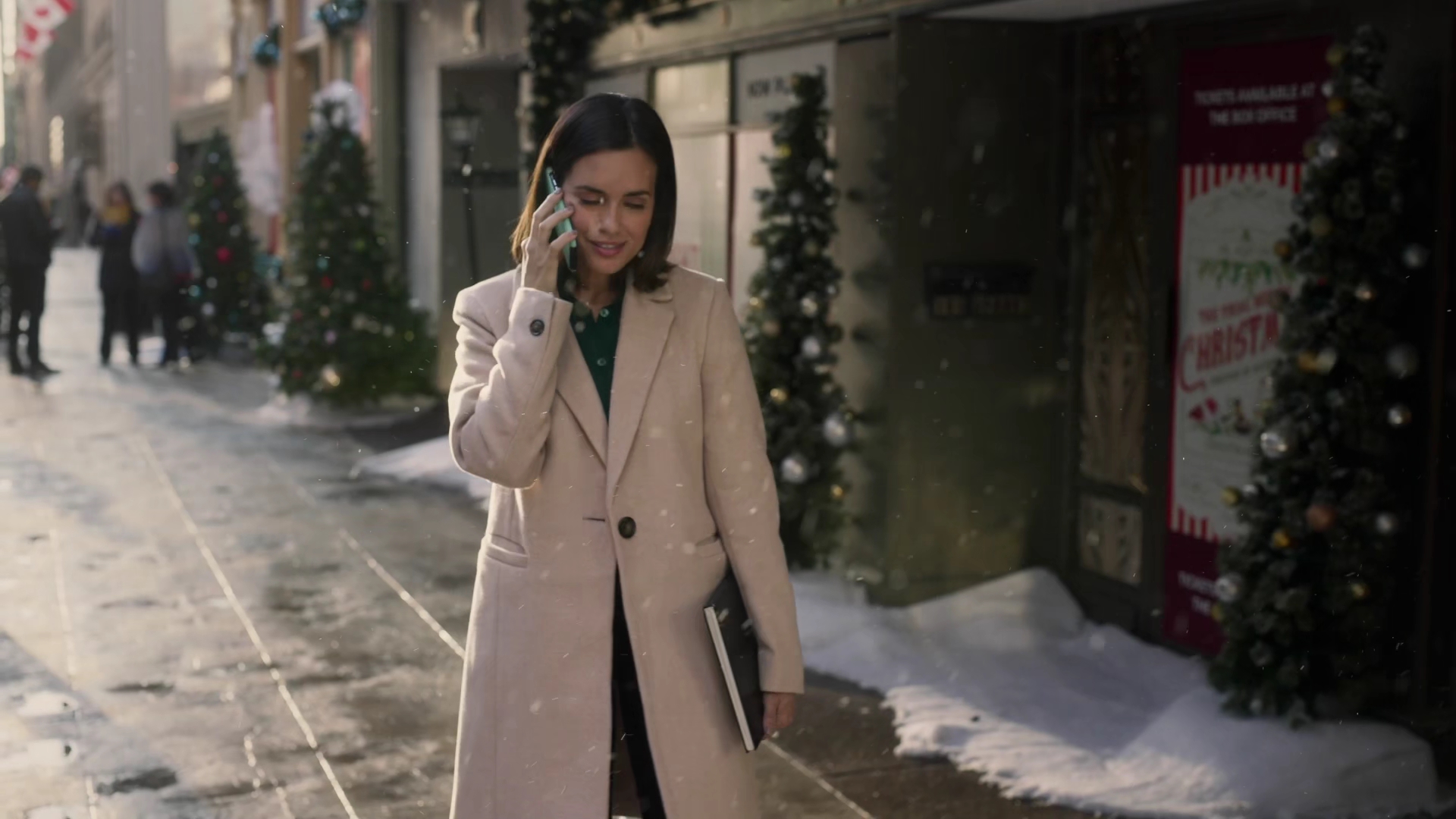 vampirediariesworld-dot-nl_TwasTheNightBeforeChristmas2585.jpg