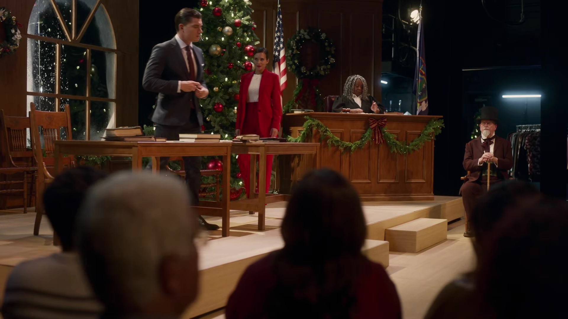 vampirediariesworld-dot-nl_TwasTheNightBeforeChristmas4452.jpg