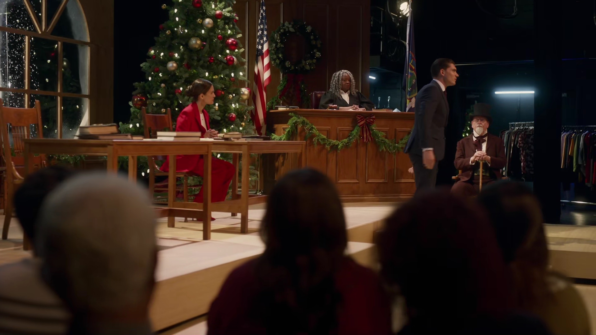 vampirediariesworld-dot-nl_TwasTheNightBeforeChristmas4456.jpg