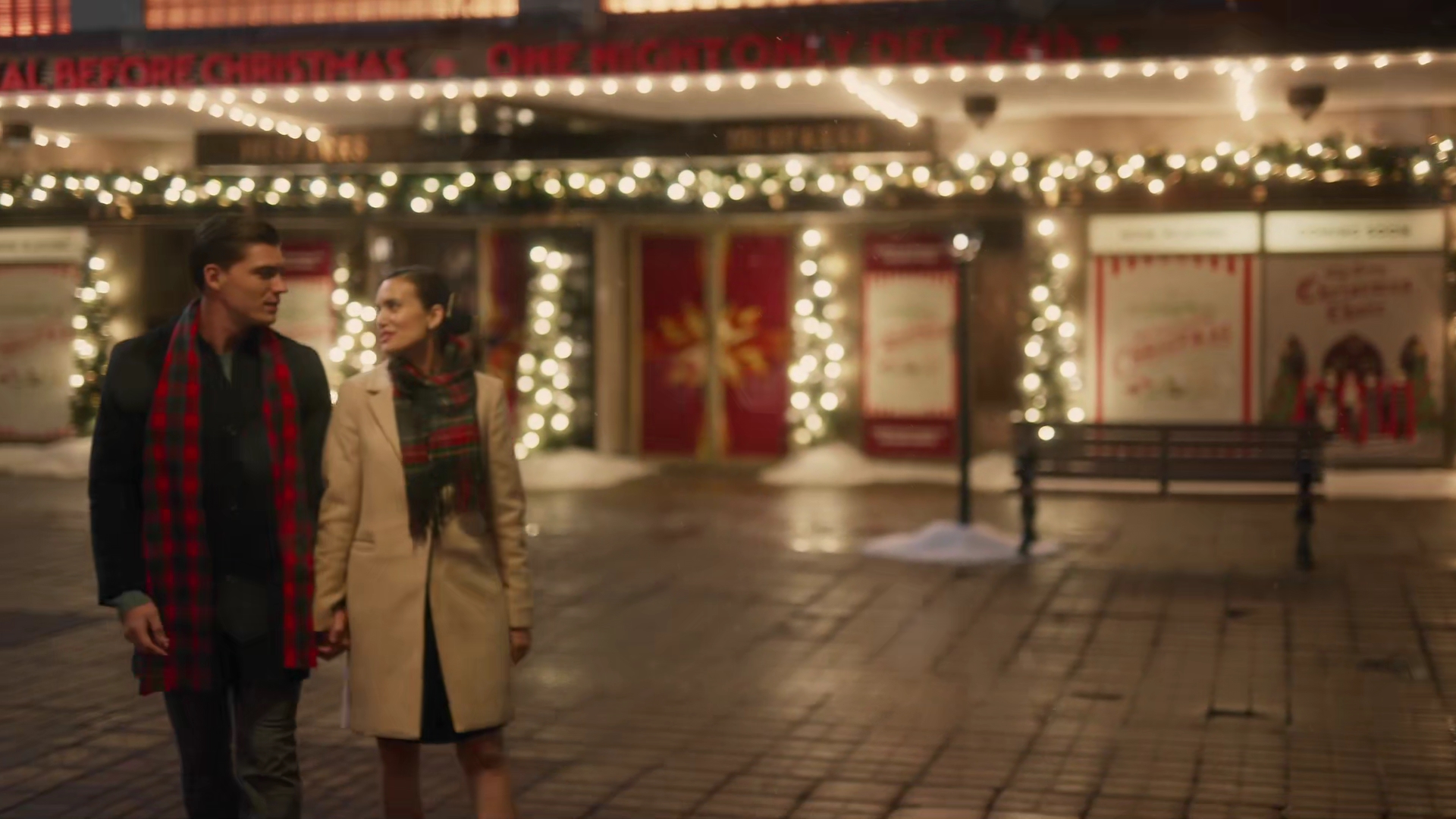 vampirediariesworld-dot-nl_TwasTheNightBeforeChristmas4929.jpg