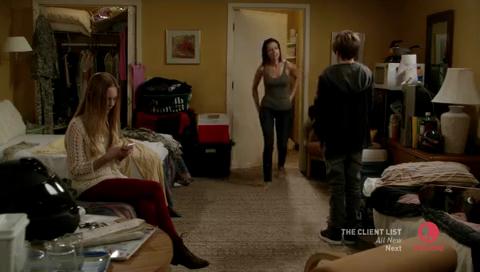 VampireDiariesWorld-dot-org_ArmyWives7x021253.jpg