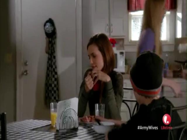 VampireDiariesWorld-dot-org_ArmyWives-S07E07-0278.jpg