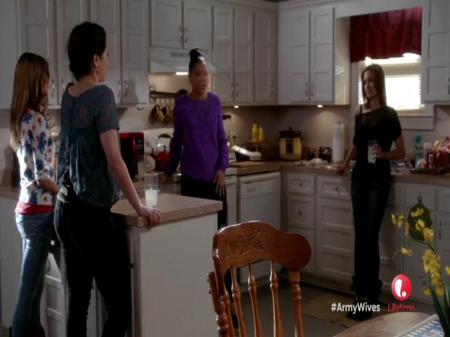 VampireDiariesWorld-dot-org_ArmyWives-S07E08-0478.jpg