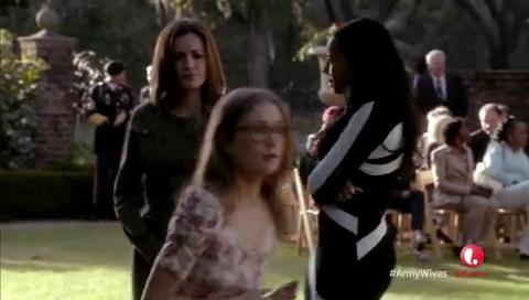 VampireDiariesWorld-dot-org_ArmyWives7x09-1400.jpg