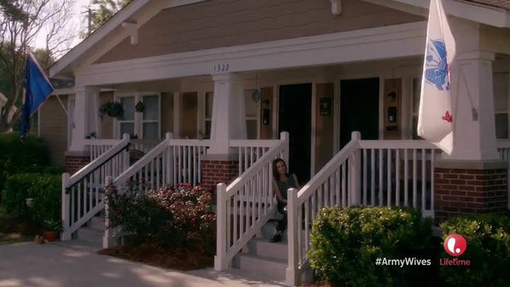 VampireDiariesWorld-dot-org_ArmyWivesS07E12-0788.jpg